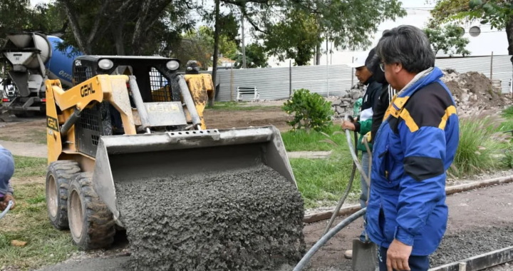 Avanzan las obras de renovación en la Plaza Evita