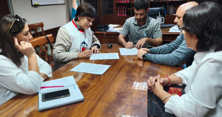 El municipio y la Fundación Manos Abiertas firmaron un convenio para fortalecer la asistencia social