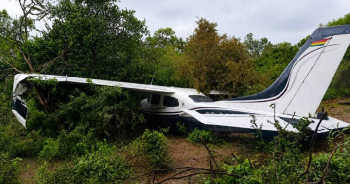 Avioneta caída en la frontera de Salta: buscan a dos ocupantes