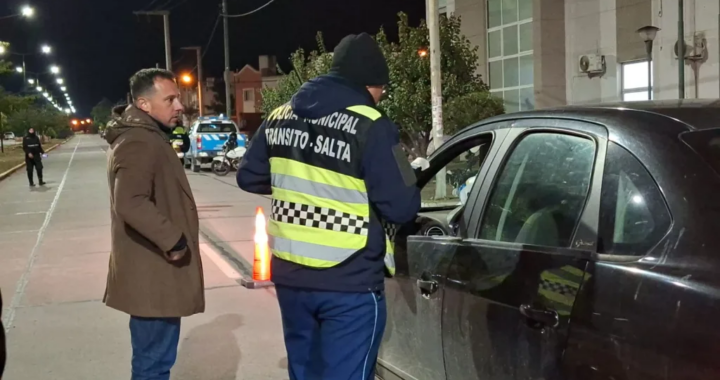 Secuestraron 27 vehículos durante un operativo de tránsito en barrio El Huaico