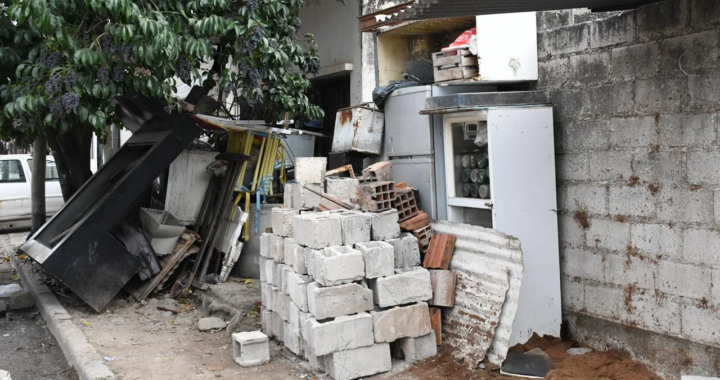 Denuncian un nuevo caso de acumulación de residuos en barrio 17 de Octubre y advierten riesgos sanitarios
