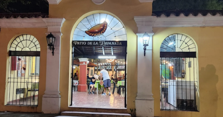 Con el frío, el Patio de la Empanada se llena de sabores regionales y platos calientes
