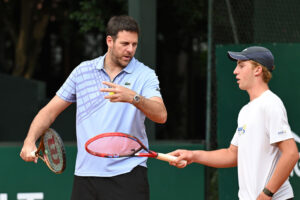 Robo comando en la casa de Del Potro: los ladrones se llevaron trofeos, raquetas y medallas