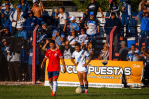 Juventud Antoniana perdió en Tucumán y dejó pasar una gran chance jugando con uno más
