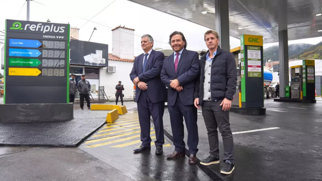 YPF inauguró en Salta la primera estación RefiPlus del país con un nuevo modelo de servicio
