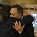 Máxima tensión en el Gobierno: avanzan las gestiones para desplazar a Manuel Adorni