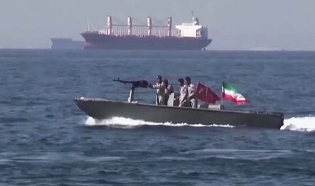 Irán anunció el cierre del estrecho de Ormuz tras nuevos ataques en el Líbano