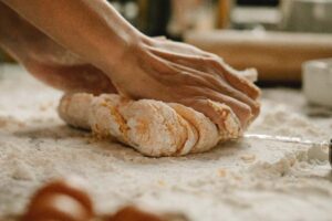Dictarán un curso gratuito de panadería básica en Salta Capital