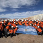 ¿Universidad o curso corto? Las opciones para prepararse y trabajar en minería, uno de los sectores mejor pagos