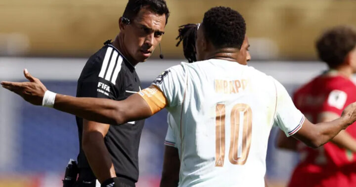 Facundo Tello dirigió Francia-Marruecos y protagonizó un momento que se viralizó