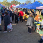 “El Mercado en tu Barrio” llega a la zona sur con alimentos a precios accesibles y servicios municipales