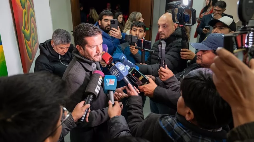 Salta armó su propio “plantel” de inteligencia artificial: tienen nombres y ya trabajan para el Estado